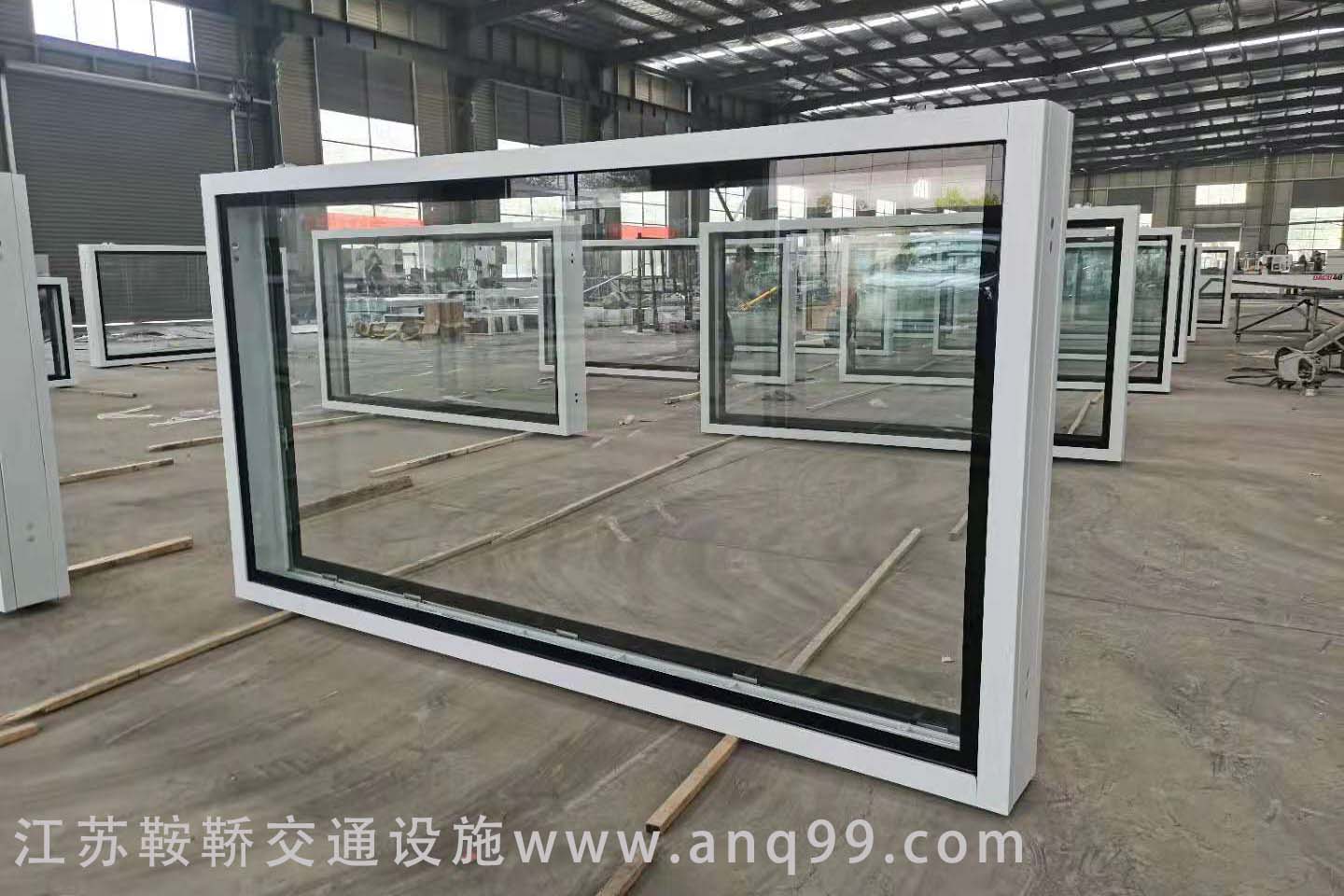 山东公交站台候车亭